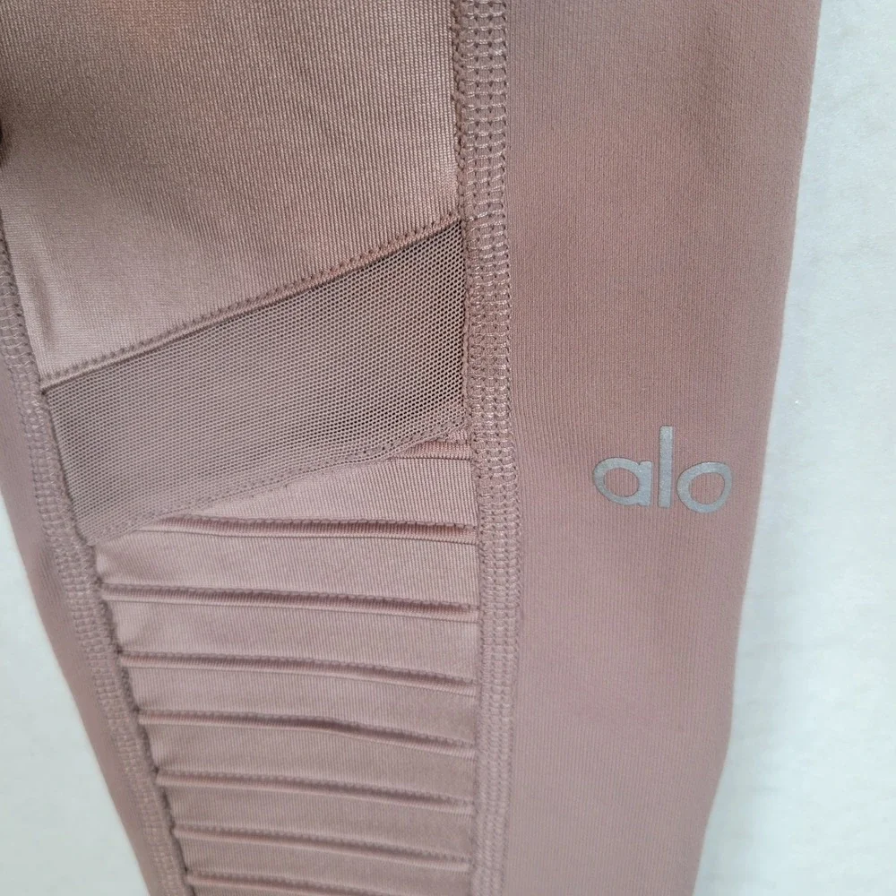 Alo Yoga Women High Waist Moto Mesh Panel Leggings Size Medium Mauve Pink Yoga